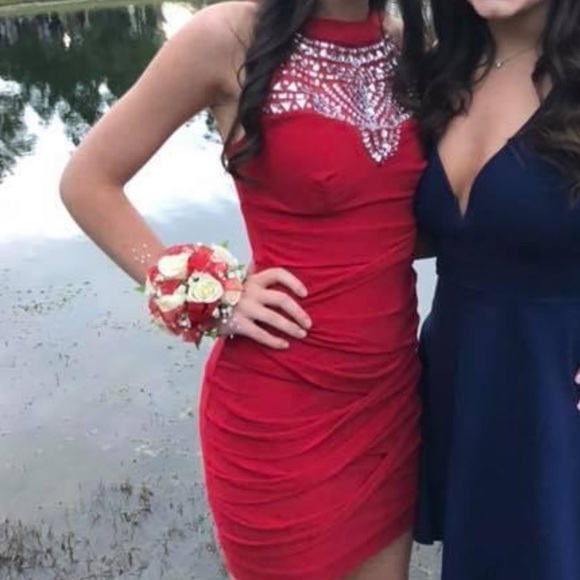 Red w silver detailing dress - Picture 4 of 4